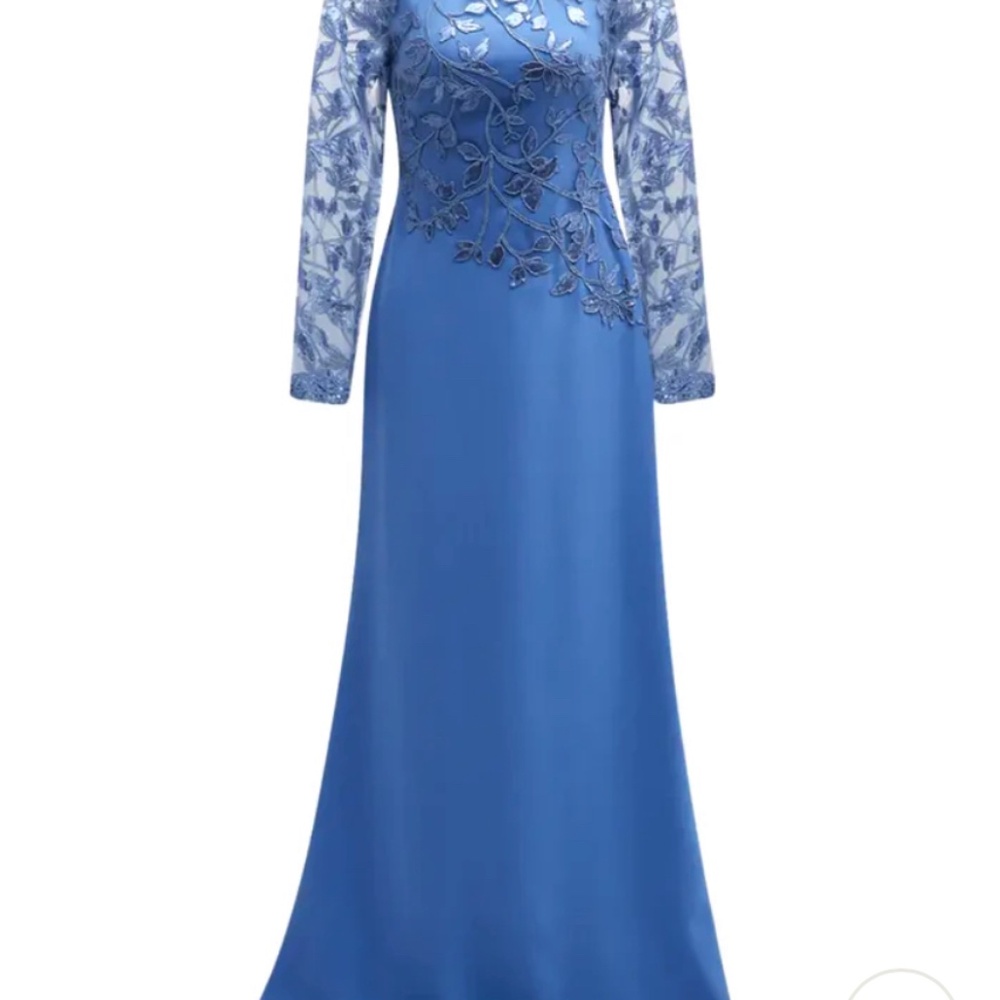 Womens Sequined Embroidered Evening Dress size 4 New with tags